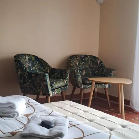 Domaine Des Etoiles Bed & Breakfast *