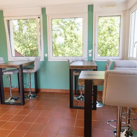 فندق مبيت وإفطار Domaine Des Etoiles 3*